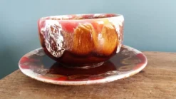 Tasse caquelon et soucoupe, déjeuner, Vallauris en céramique flammée