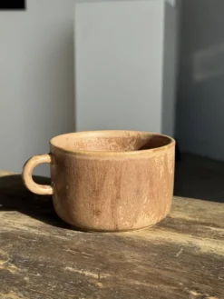Tasse en grès émaillé brun H6,5 D10,5
