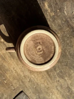 Tasse en grès émaillé brun H6,5 D10,5