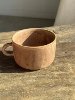 Tasse en grès émaillé brun H6,5 D10,5
