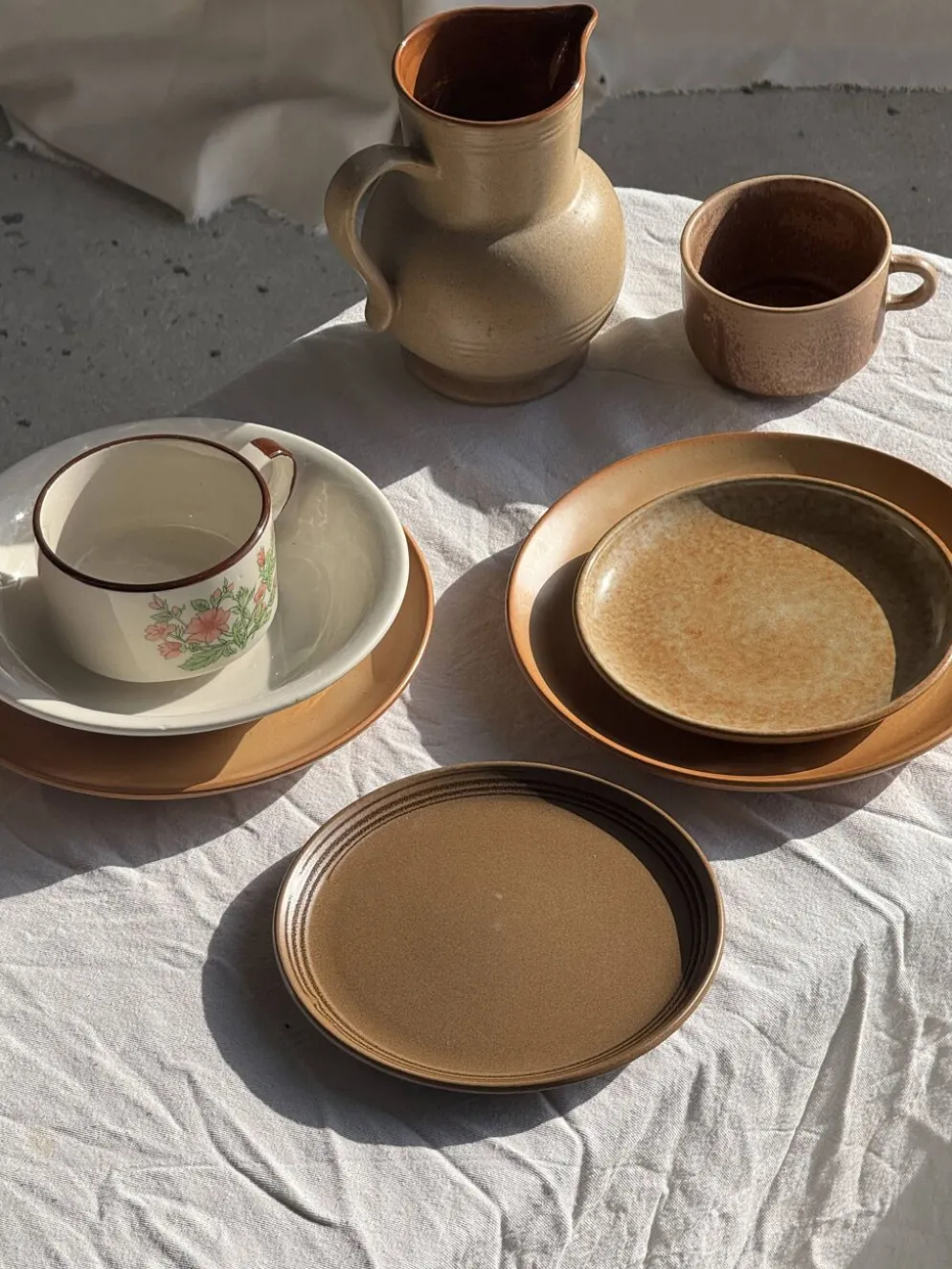 Tasse en grès émaillé brun H6,5 D10,5