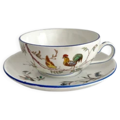Tasse en terre de fer polychrome