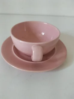 Tasse et soucoupe Salins France en faïence rose poudré – années 50-60