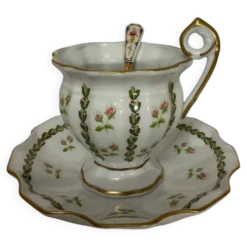 Tasse et sous tasse ancienne - porcelaine de Limoges - décor roses et or