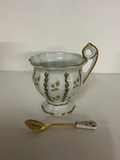 Tasse et sous tasse ancienne - porcelaine de Limoges - décor roses et or