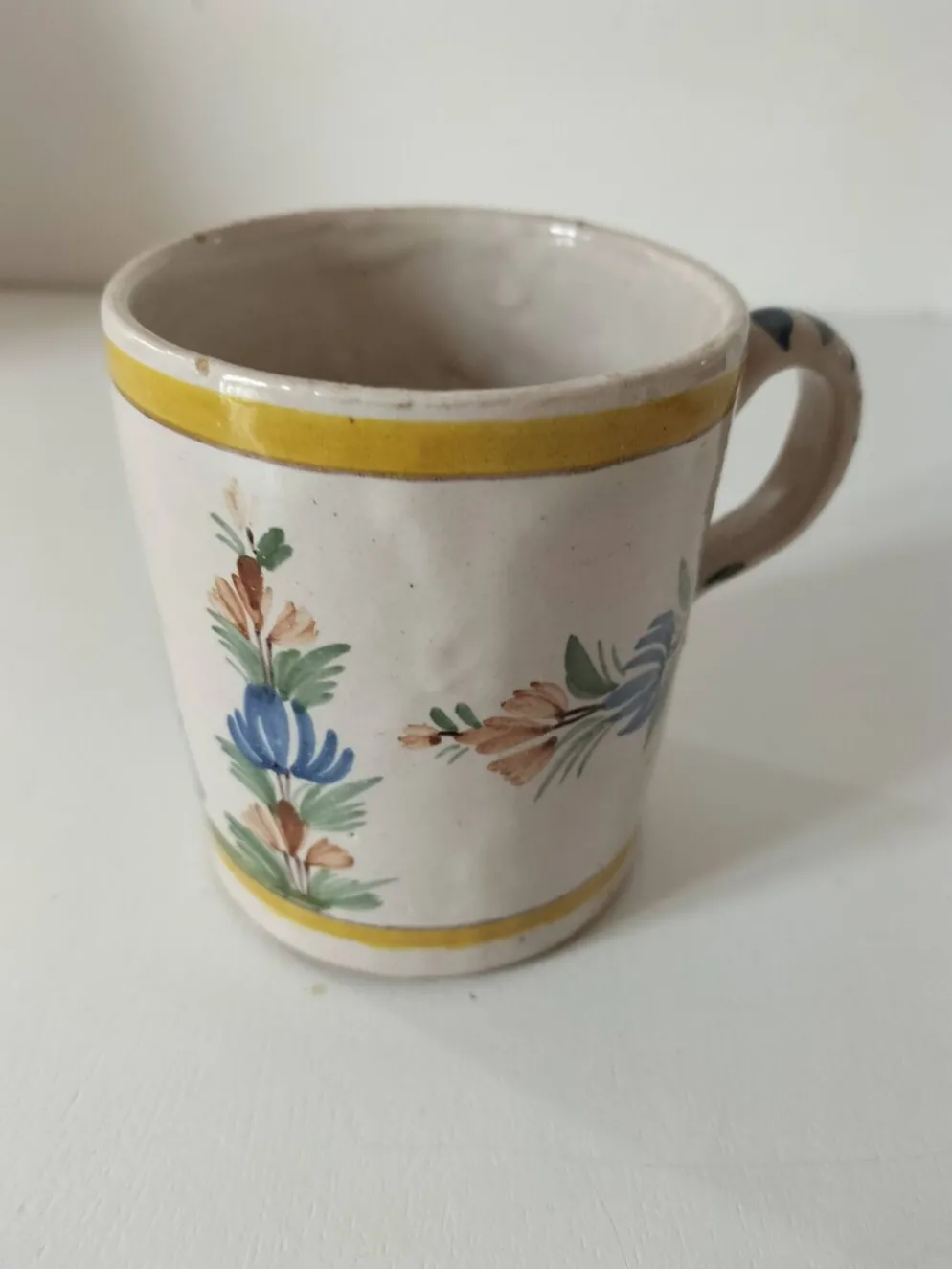 Tasse-pichet ancienne Quimper Henriot paysanne vers 1900