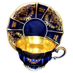 Tasse précieuse polylobée en porcelaine allemande cobalt intérieur or Lindner Bavaria