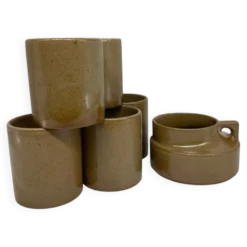 6 tasses 1970