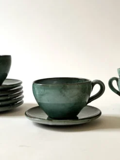 Tasses a café en céramique émaillée fait main et signée, La borne vers 1950