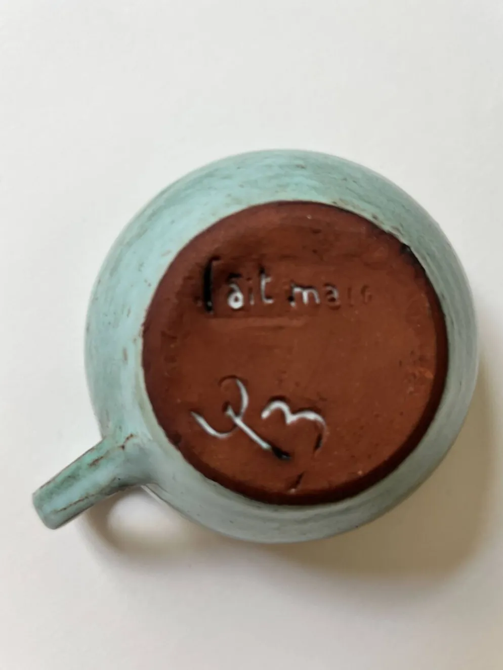 Tasses a café en céramique émaillée fait main et signée, La borne vers 1950