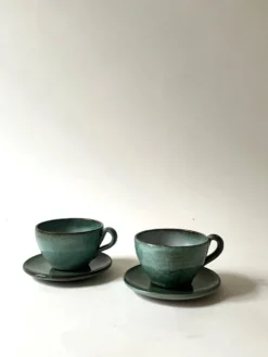 Tasses a café en céramique émaillée fait main et signée, La borne vers 1950