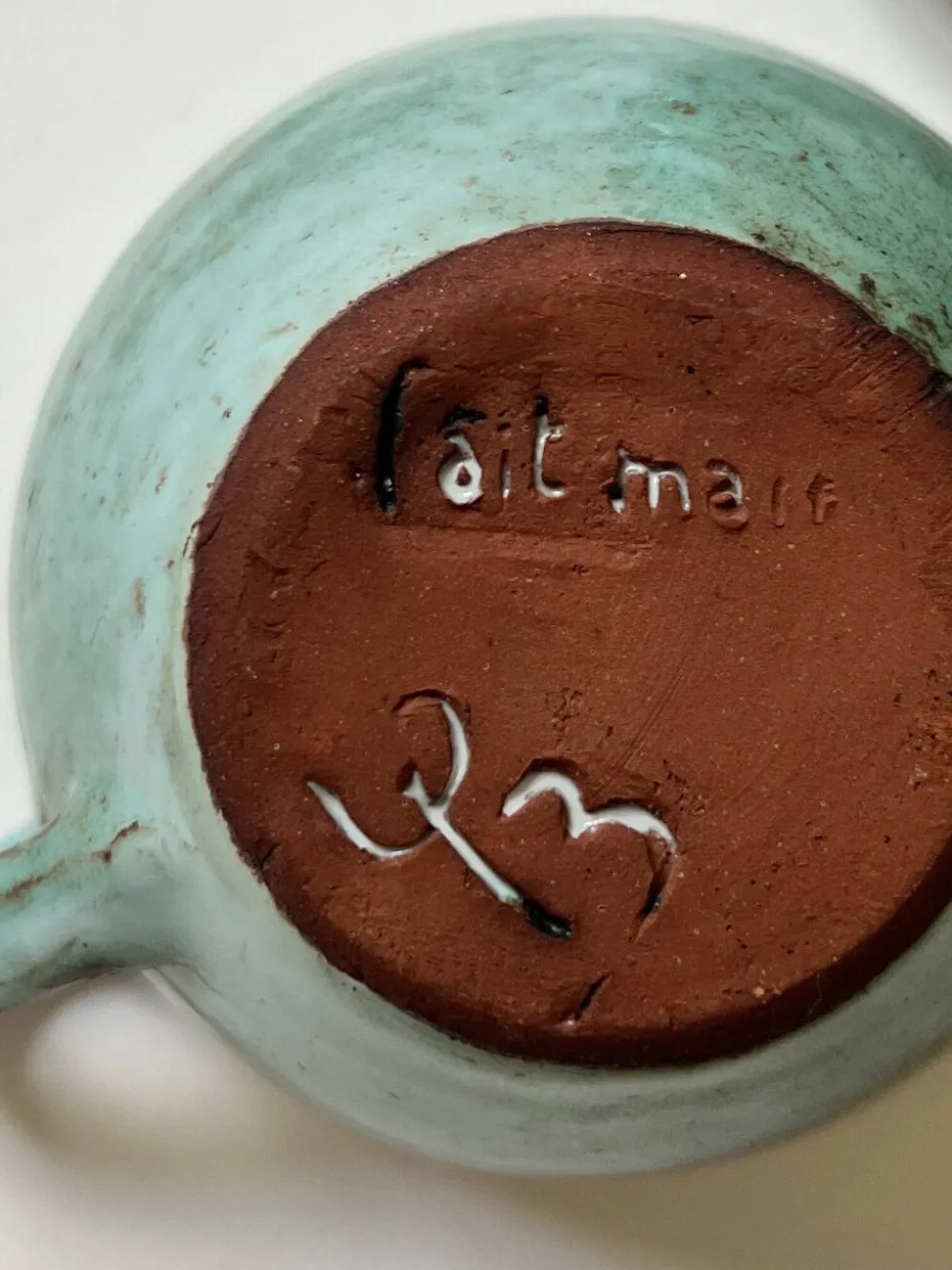 Tasses a café en céramique émaillée fait main et signée, La borne vers 1950