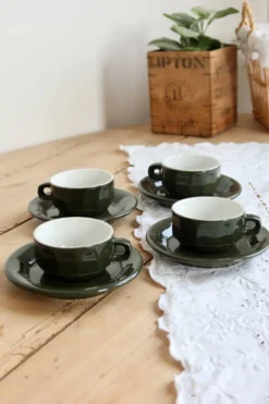 4 tasses à café bistrot vintage avec soucoupes