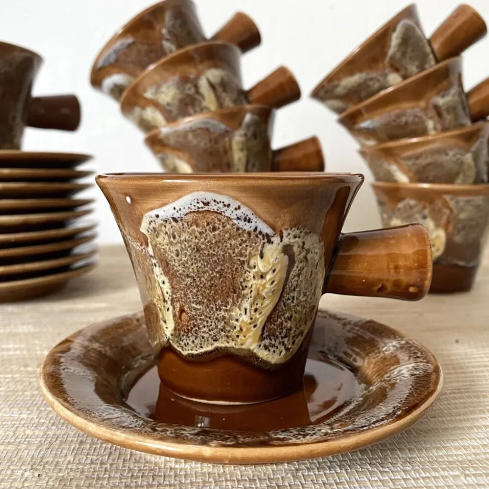 Tasses à café en céramique fat lava années 70