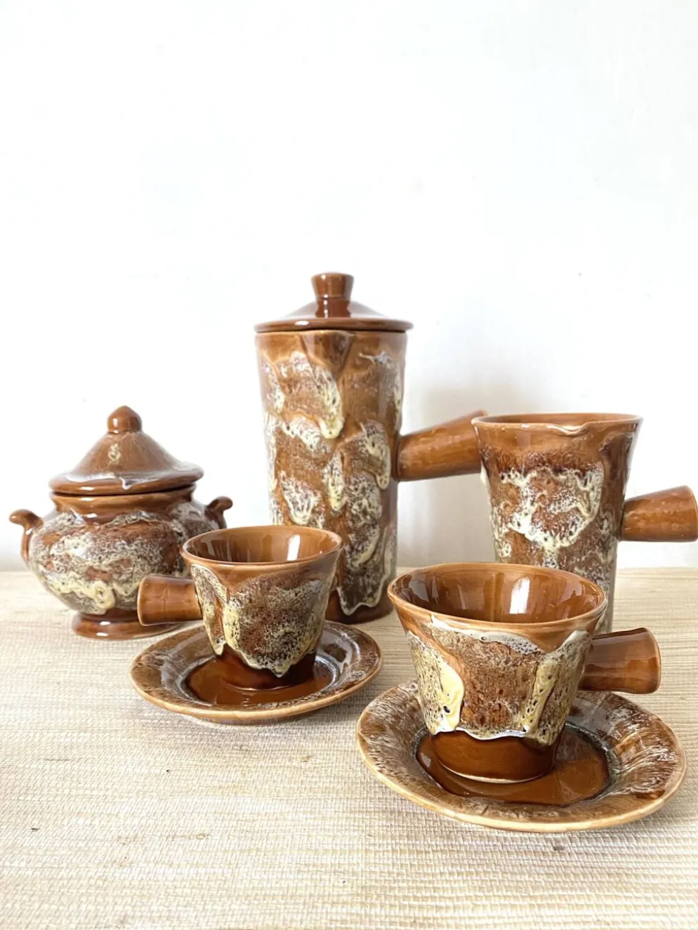 Tasses à café en céramique fat lava années 70