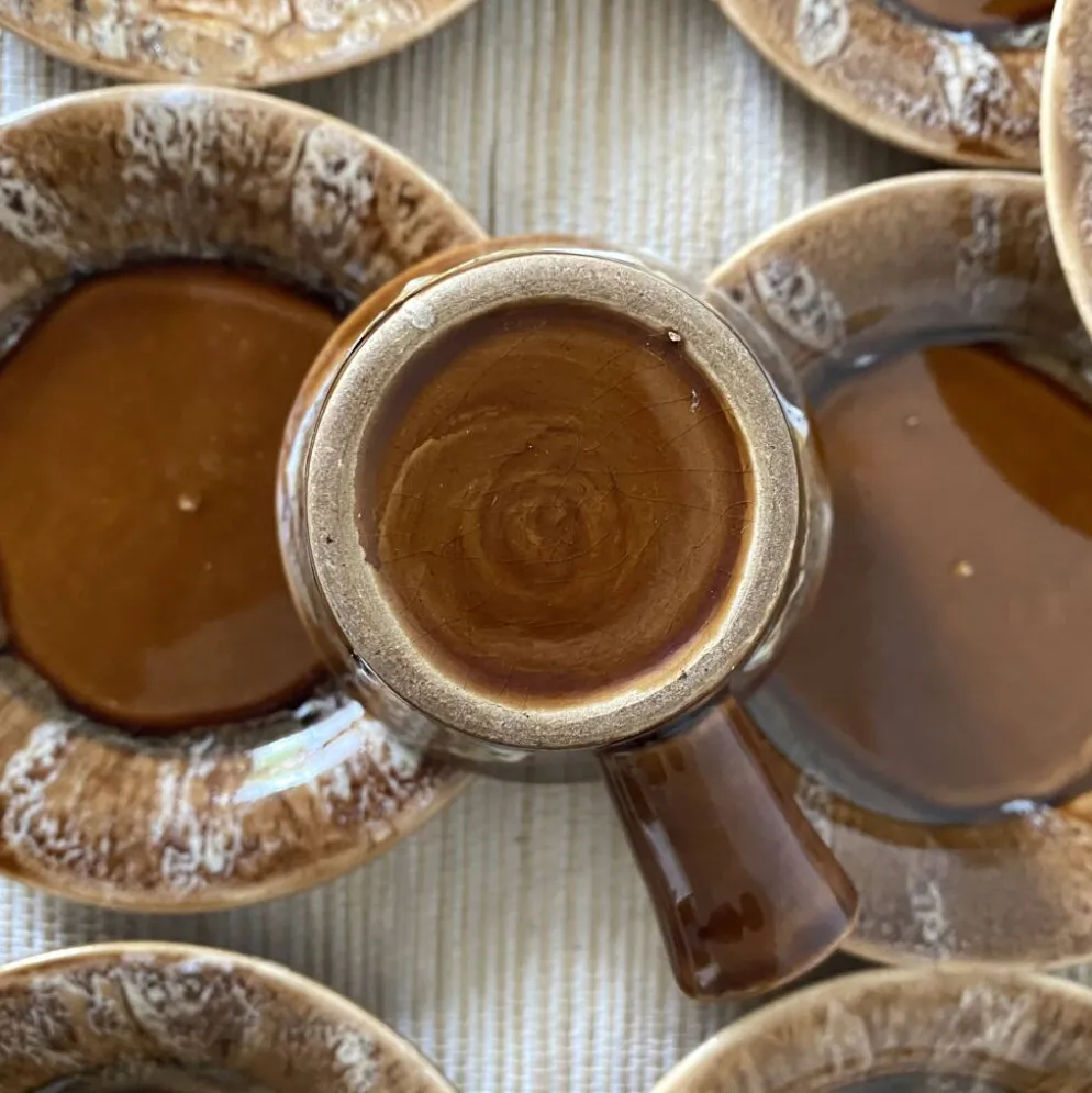 Tasses à café en céramique fat lava années 70