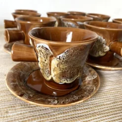Tasses à café en céramique fat lava années 70