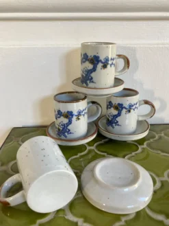4 tasses à café en grès
