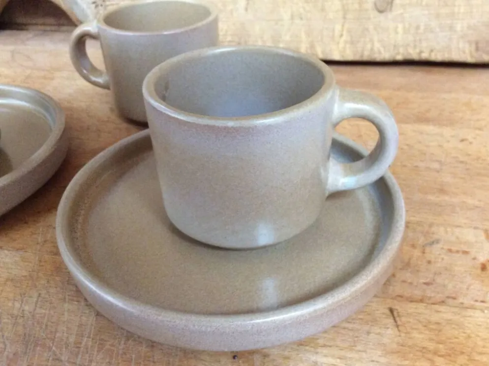 Tasses à café en grès