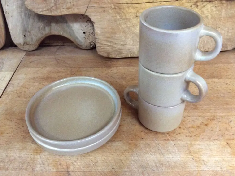 Tasses à café en grès