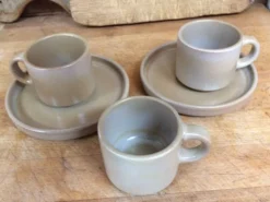 Tasses à café en grès