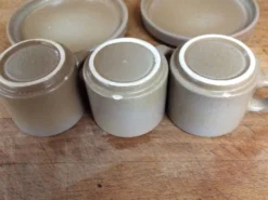 Tasses à café en grès