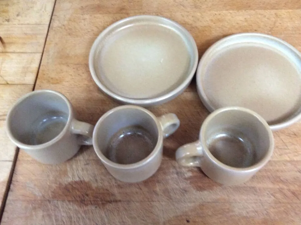 Tasses à café en grès