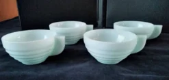 4 Tasses à café en Opaline Art Déco