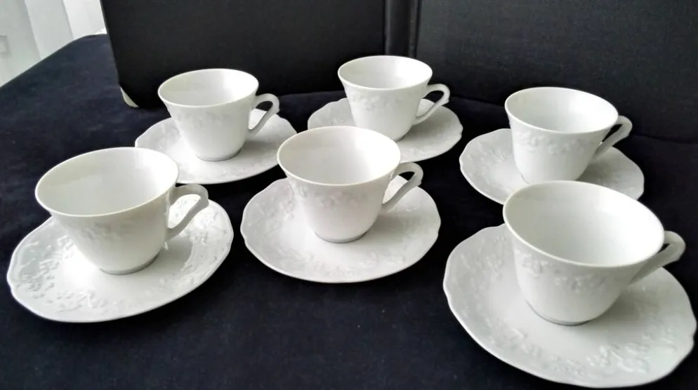 6 Tasses à café en porcelaine de Limoges