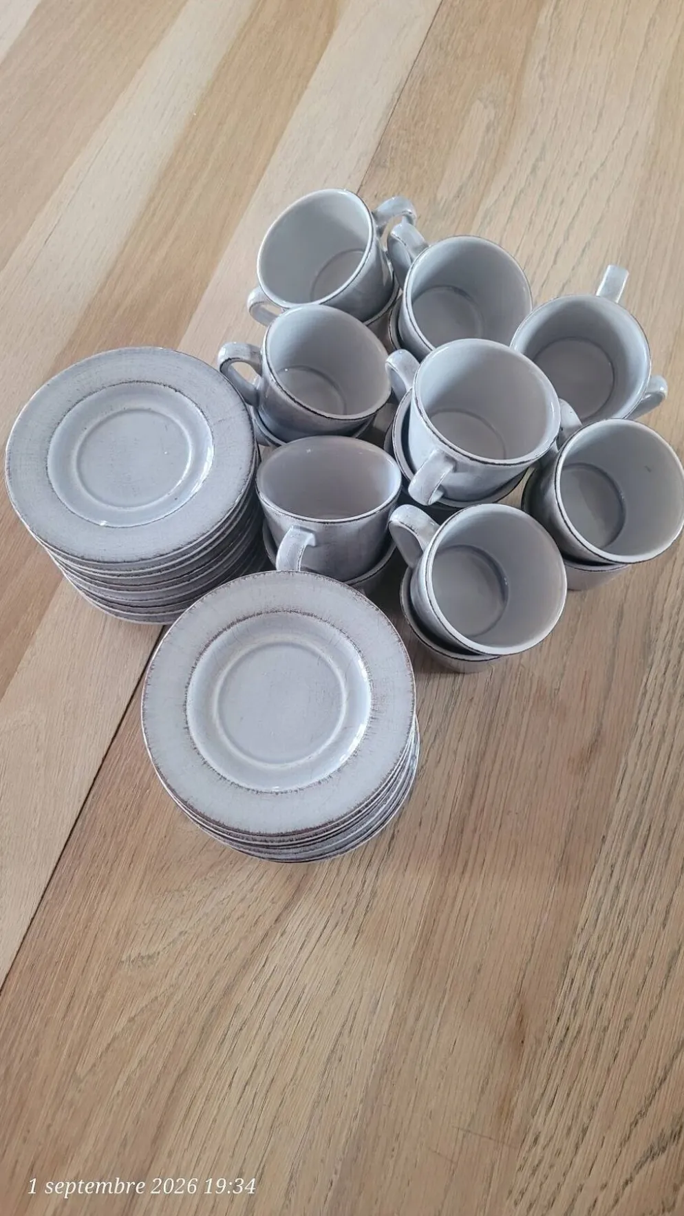 17 tasses à café et sous-tasses en grès peintes main ( idéales pro / b