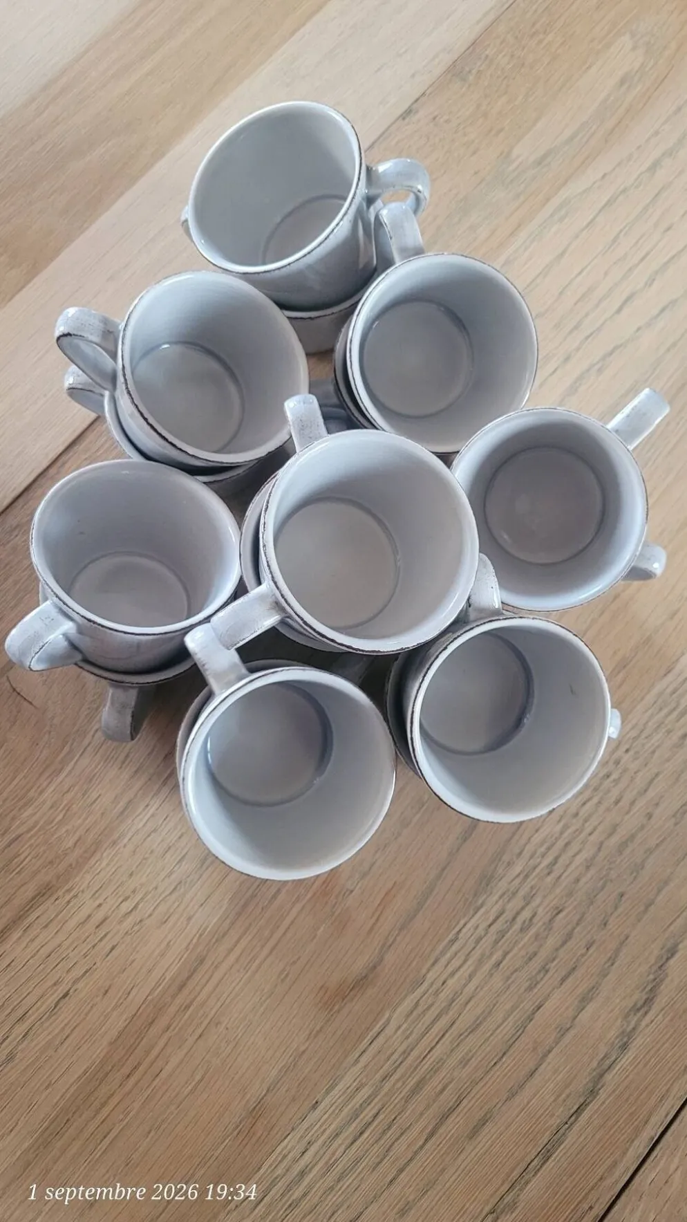 17 tasses à café et sous-tasses en grès peintes main ( idéales pro / b