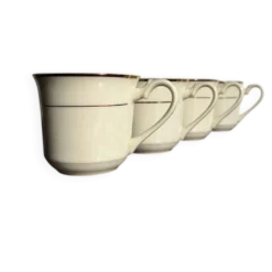 Tasses à café vintage en porcelaine