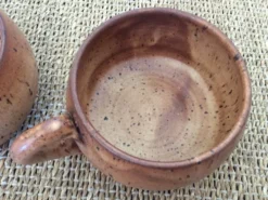 Tasses en grès