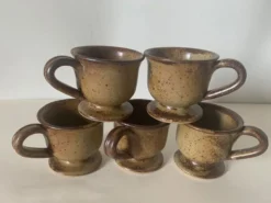5 tasses en grès