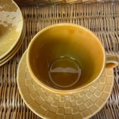 Tasses en grès émaillé