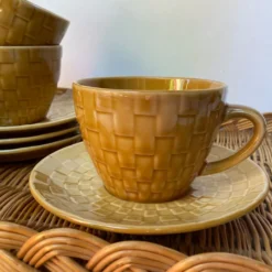 Tasses en grès émaillé