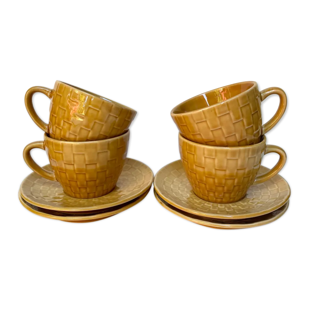 Tasses en grès émaillé