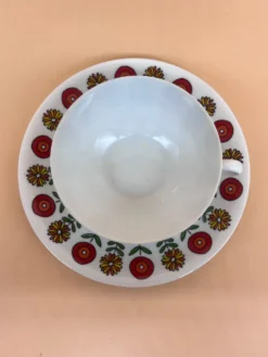 4 tasses en porcelaine 1970