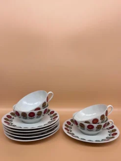 4 tasses en porcelaine 1970