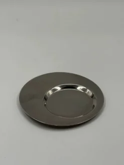 4 tasses à espresso avec supports chromés et soucoupes, Mid-Century Modern