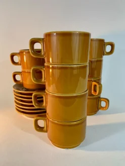 Tasses et soucoupes