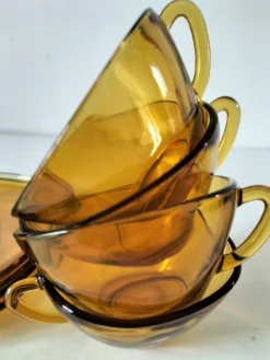 4 tasses et sous-tasses VERECO ambre