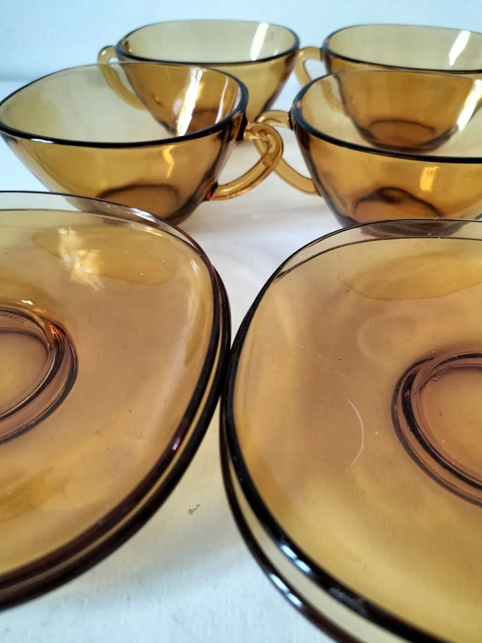 4 tasses et sous-tasses VERECO ambre