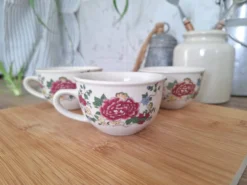 Tasses à fleurs Chi Kiang Stoneware vintage
