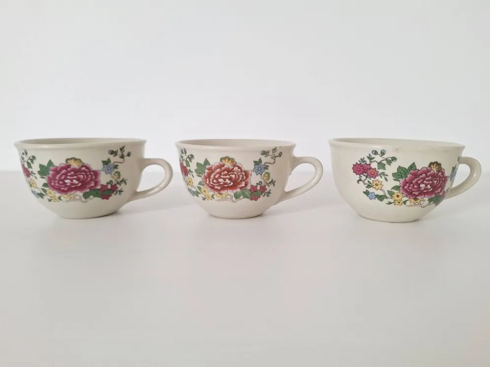 Tasses à fleurs Chi Kiang Stoneware vintage