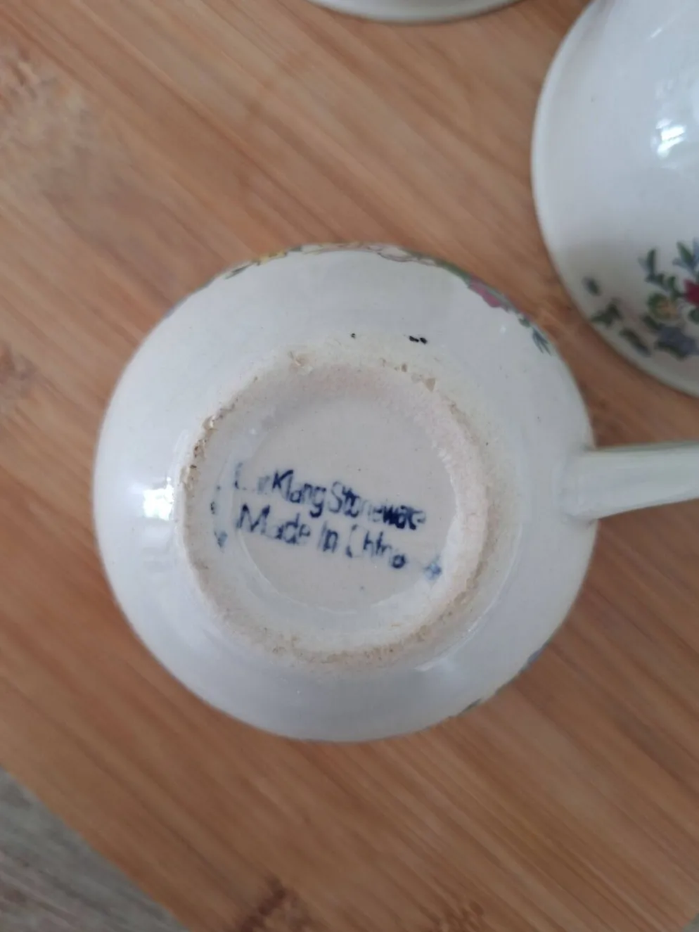 Tasses à fleurs Chi Kiang Stoneware vintage