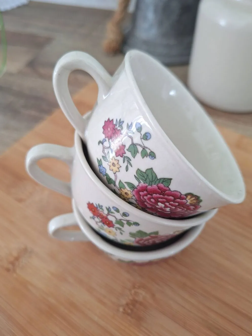 Tasses à fleurs Chi Kiang Stoneware vintage