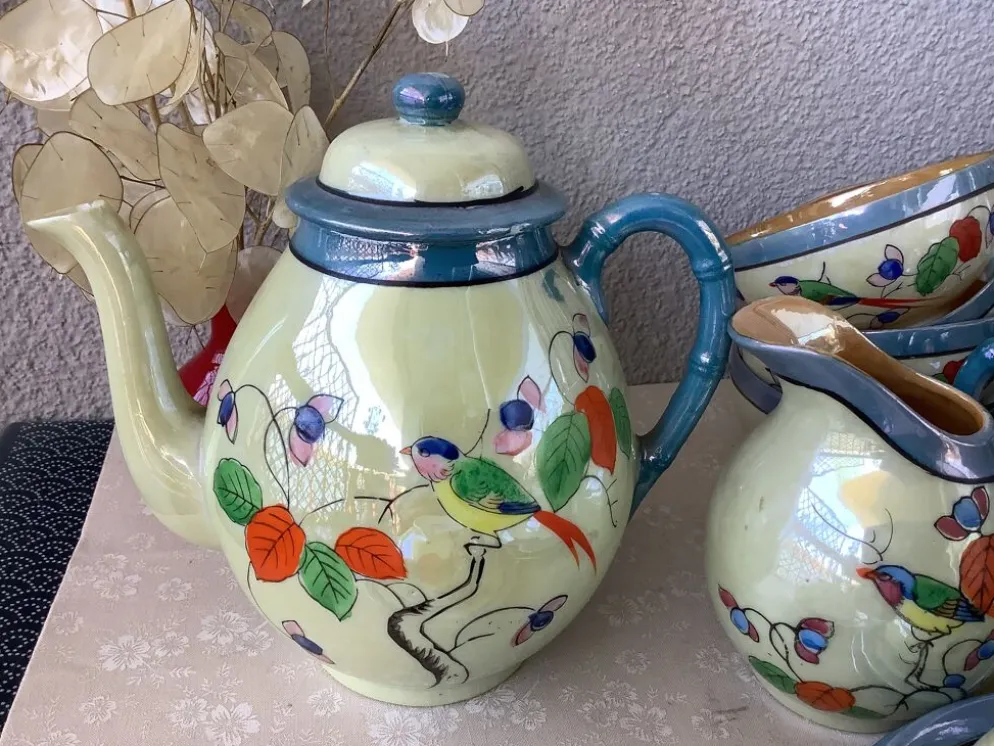 Tasses japonaises en porcelaine coquille d'œuf irisées - Peintes à la mains