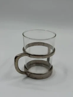 Tasses modernistes avec supports sculpturaux en acier, années 1970