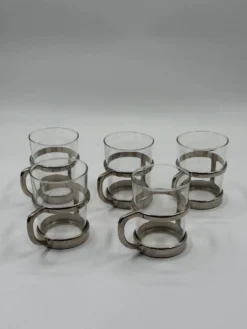 Tasses modernistes avec supports sculpturaux en acier, années 1970